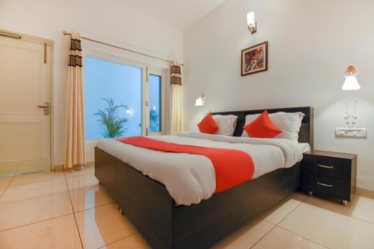 Oyo 75460 Sky High Residency Hotel Ludhiana Buitenkant foto