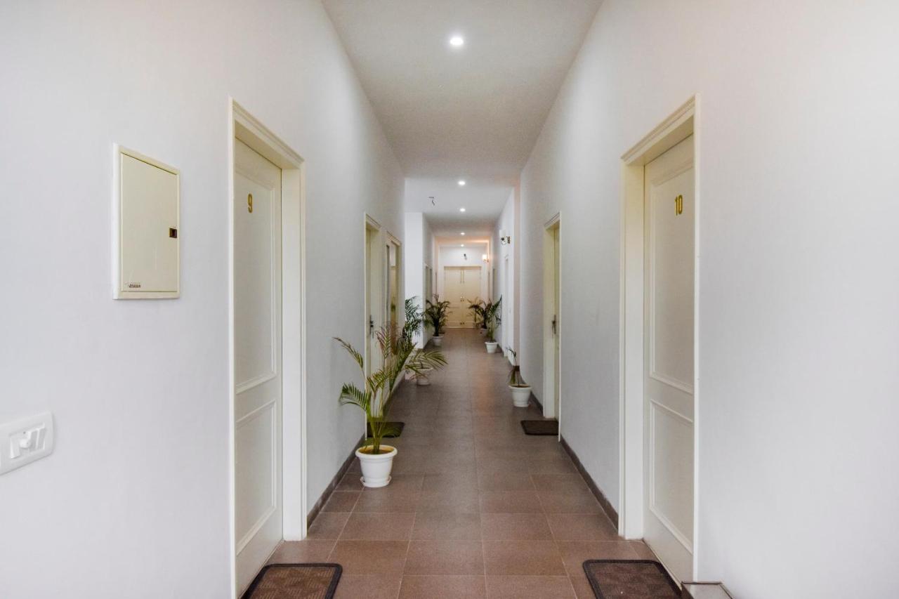 Oyo 75460 Sky High Residency Hotel Ludhiana Buitenkant foto